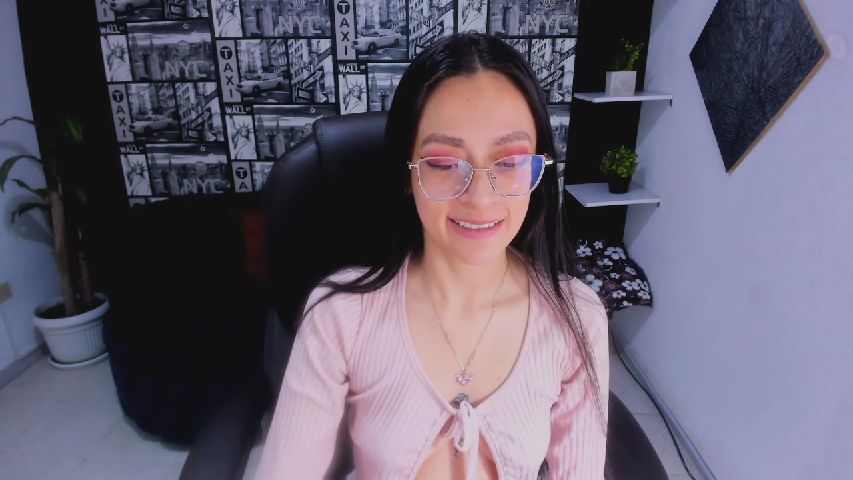 Desir_angel's MyFreeCams show and profile