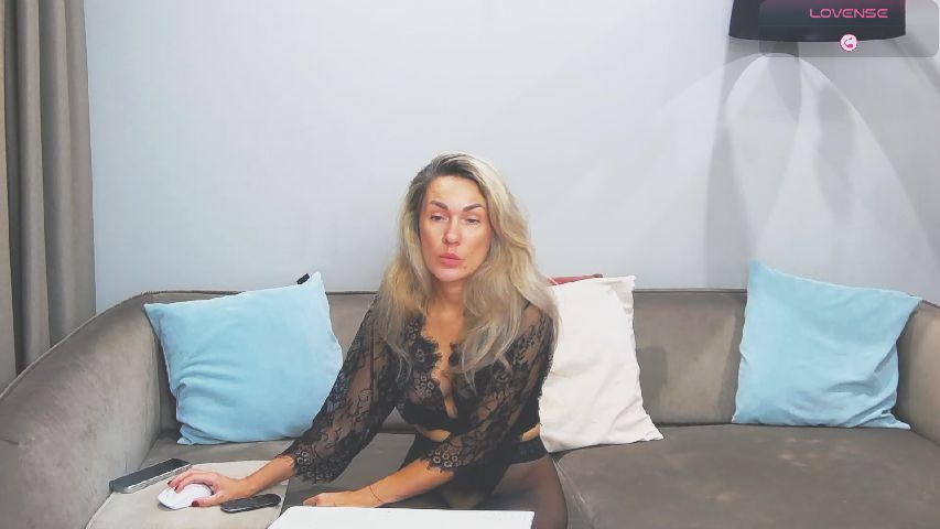 JulieDalton online profile