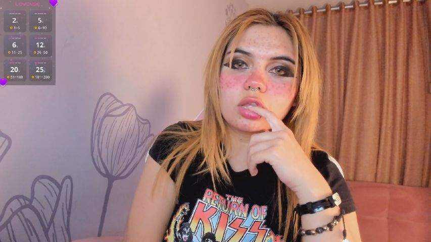 ParisRosse online image