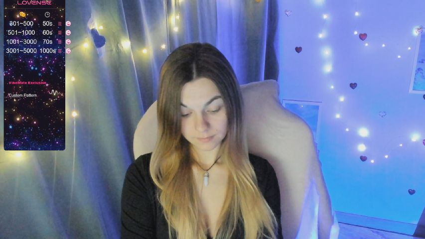 Missi_More's MyFreeCams show and profile