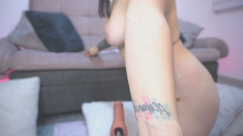 Sophiiecumsx live
