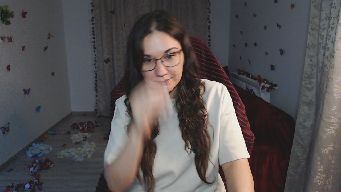 LovelyRosee - Till naked 2000 / lovense on / like me 2/22/222 / flash puss 75 / flash tits 70 / flash ass 65 / check tip menu for more