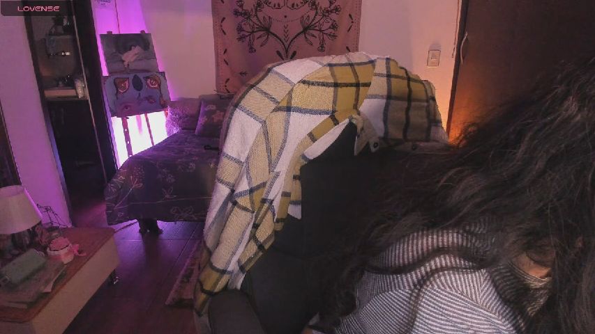Miah_Peach live