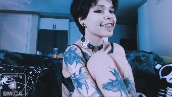 CuddleFoxy - Lets play together! Lovense is on:p My fav buttons 33/66/77/99 Tits massage 0