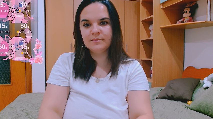 Minnie_Ella's MyFreeCams show and profile