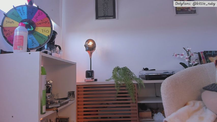 Live Stream of kittieEVIL