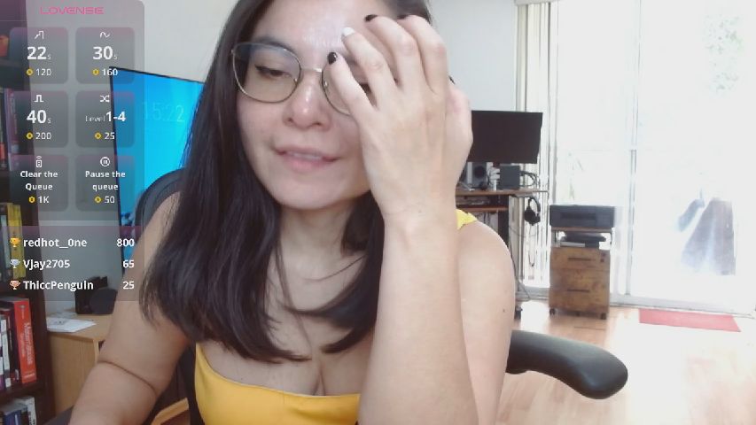 Live Stream of Tiny_Caroline