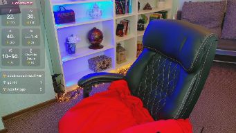 Pinky_Pie - Your favorite shy distraction is online guys 😍👅Are you going to keep scrolling , or come give me so,me attention