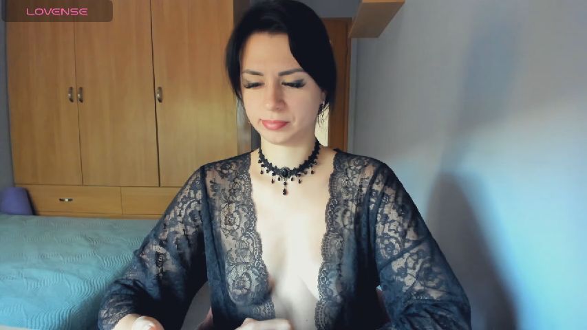 Kamila_Gold's MyFreeCams show and profile