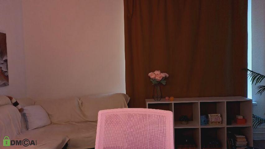 Milly_Saint's MyFreeCams show and profile