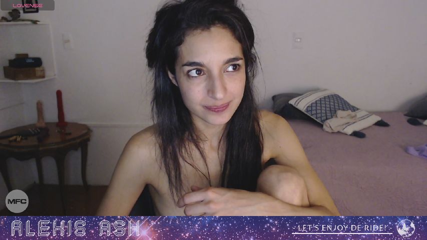 Alexis_Ash's MyFreeCams show and profile
