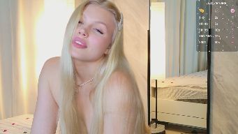 Effie_Cute - 400 countdown, 0 earned, 400 left until show! Goal: Nipple play