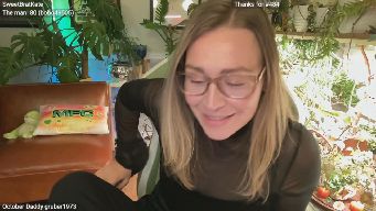 sweetbratkate - Just here looking pretty for you. Do you like MILFs? 1999 for MORE KATE