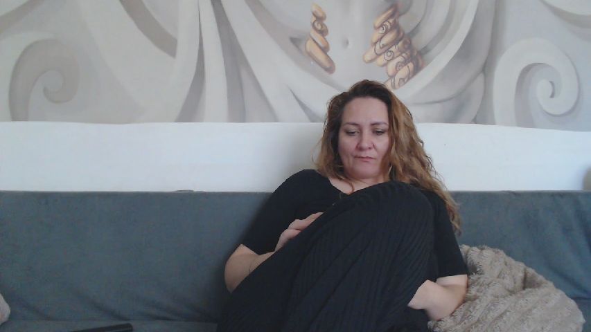 Jennifer_____ live