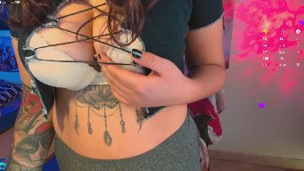 Lunita059 - Striptease,Oil show ! Ice on my body