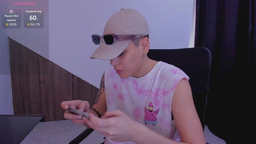 Lauraa_Rose's MyFreeCams show and profile