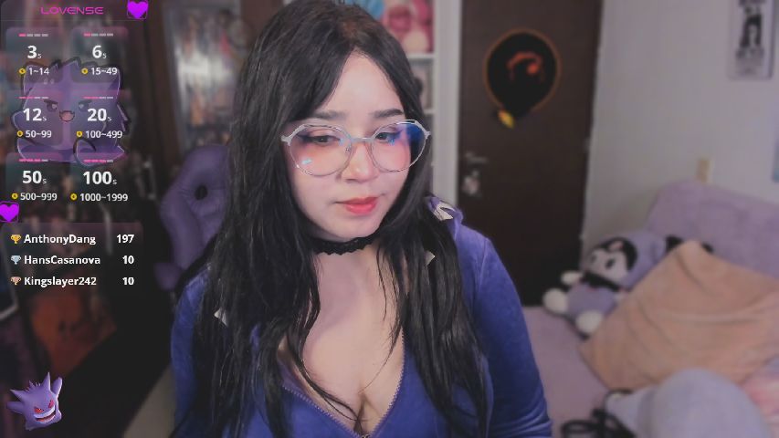 Emili_cute's MyFreeCams show and profile
