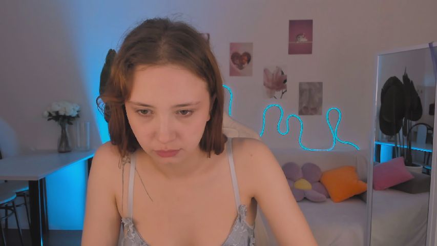 Ginnypeach live