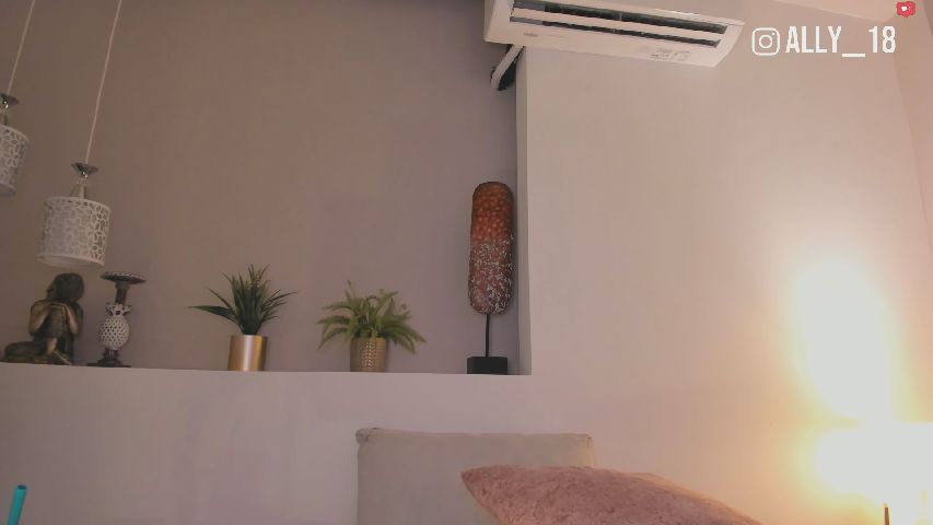 AllyAdams online image