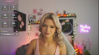 Barbie_Bree - Happy fridayyy :P Ready for halloween?