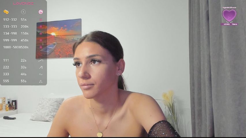 Kimivy33's MyFreeCams show and profile