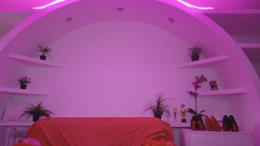 Ladybigsmile's MyFreeCams show and profile