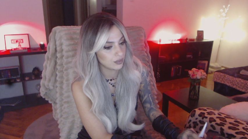WitchJenny8 online profile