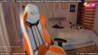 KatieCroft - Happy thisrty thursday!! Tip 50 to sneak under my skirt