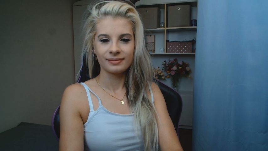 KristineLips online profile