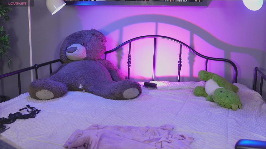 Emma_Lirys live