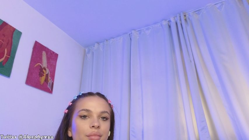AimeeTeen's MyFreeCams show and profile