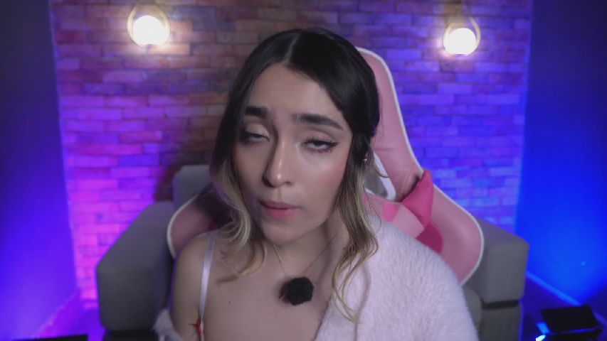 Sugar_h0ney's MyFreeCams show and profile