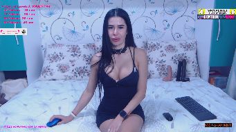 kinkybrunetee