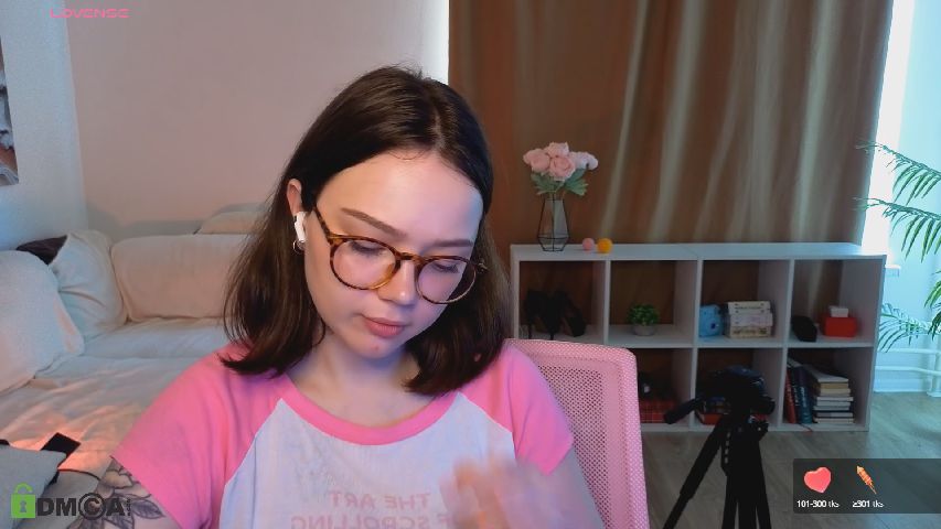 Milly_Saint's MyFreeCams show and profile