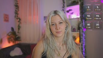 EmilySwan - Happy Slutty Saturdaay!!! Come play with me and have some fun