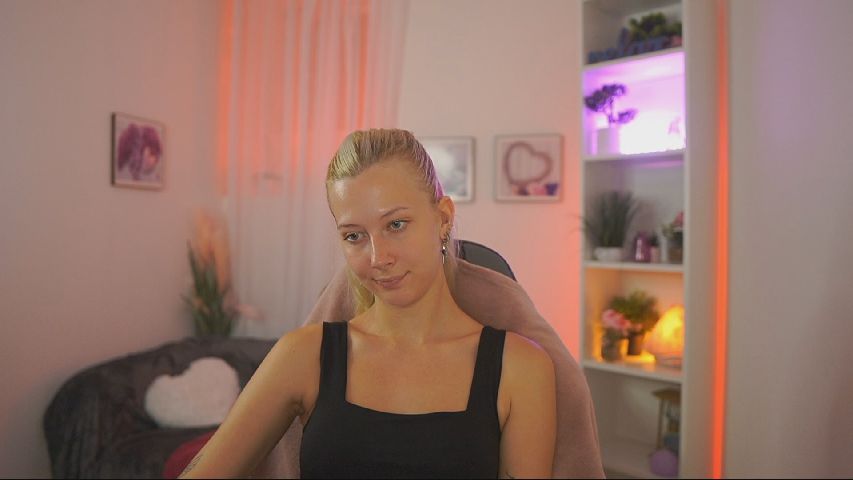 EmilySwan online profile