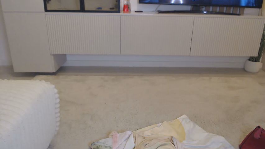 AmelieSander's MyFreeCams show and profile
