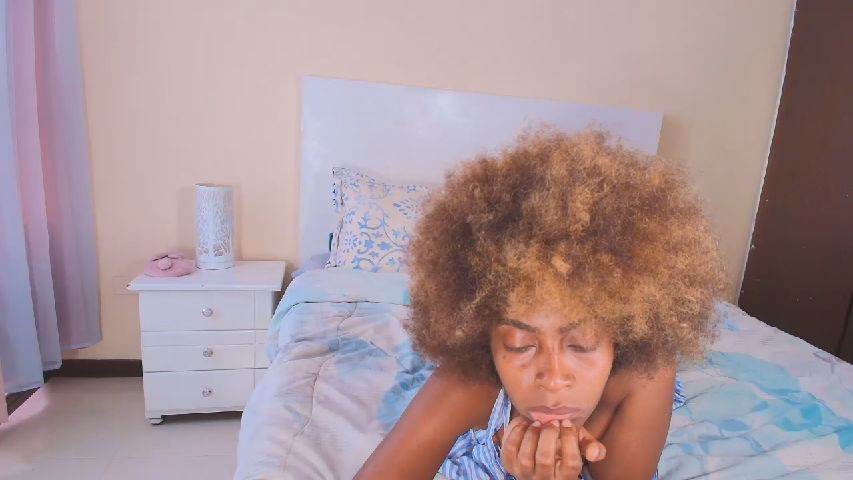 RianaHarpert's MyFreeCams show and profile