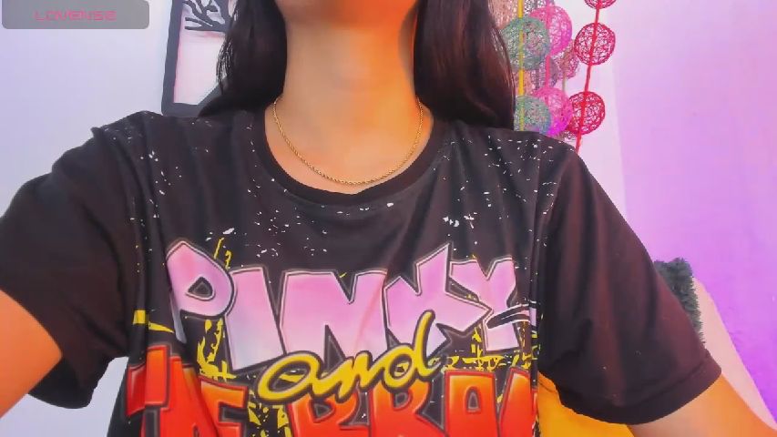 Laura_soe's MyFreeCams show and profile