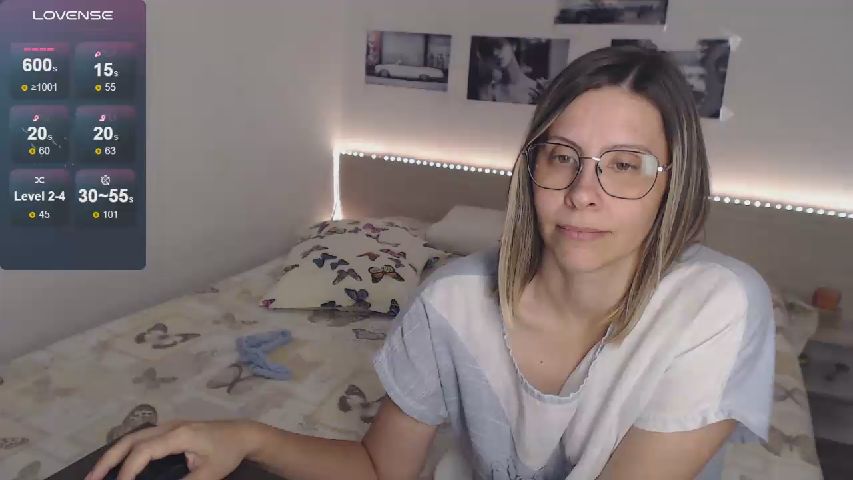 JustMeXY7's MyFreeCams show and profile