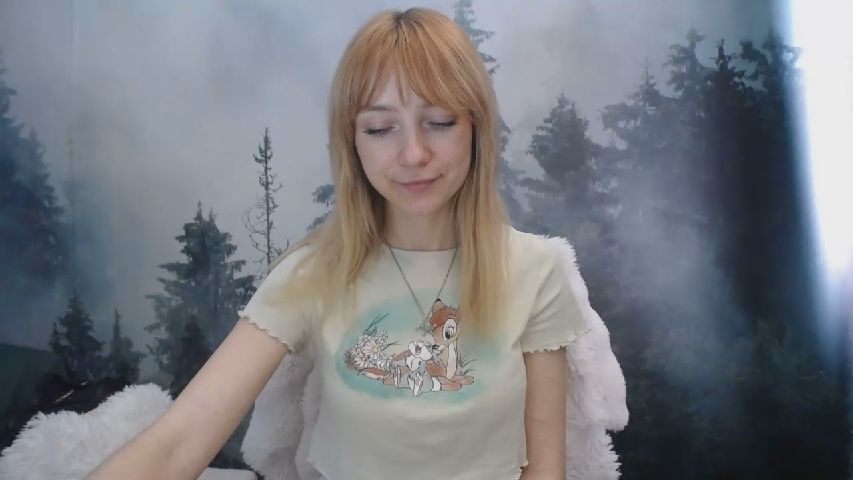 LuciaAmazing's MyFreeCams show and profile