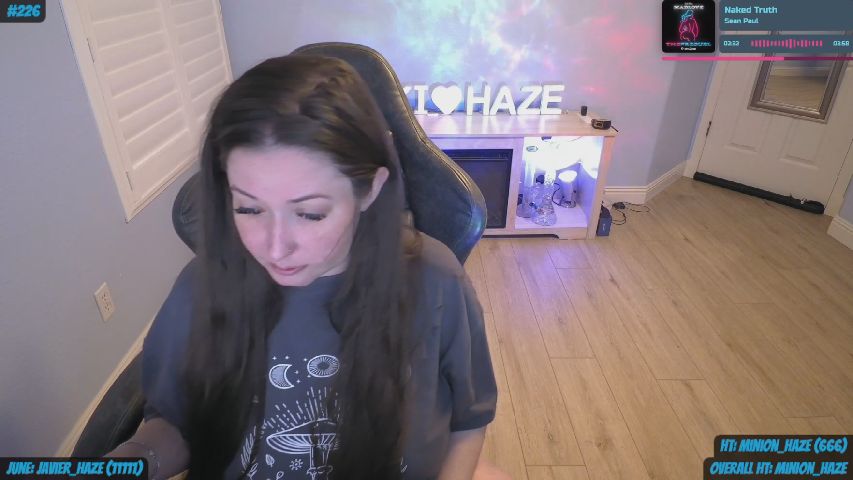Nikki_Haze live
