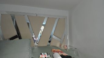 Pamela_Saenz - Hello guys, I would love to share many nice things with everyone. c2c 30/Flash boobs 60/Oil Show 350/Instant Squirt countdown at 2800