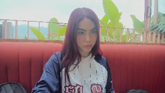 Antonella_28_ - hi hi, im chilling with my wine