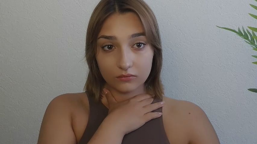 Veryshygirl live