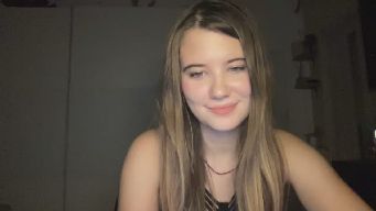 Elvira - Ht of today:Pritiwtf 4000 tkns Lets boost my rank! Highest tipperr ecives a sexy gift ;) 5176 till handbra