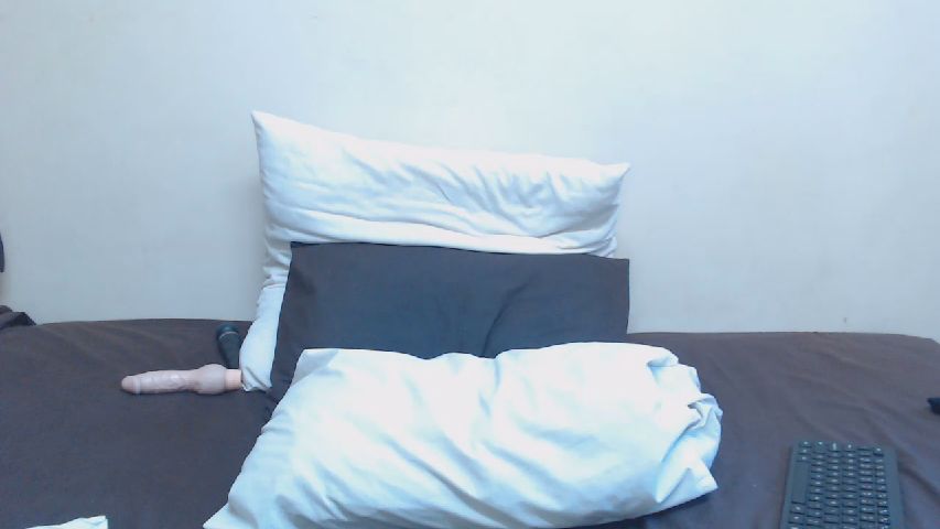 Ebonyboobz4u's MyFreeCams show and profile