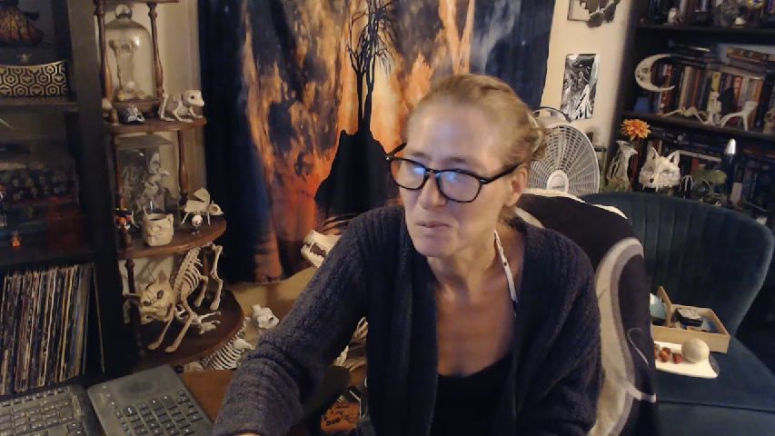 SinnamonKiss online profile