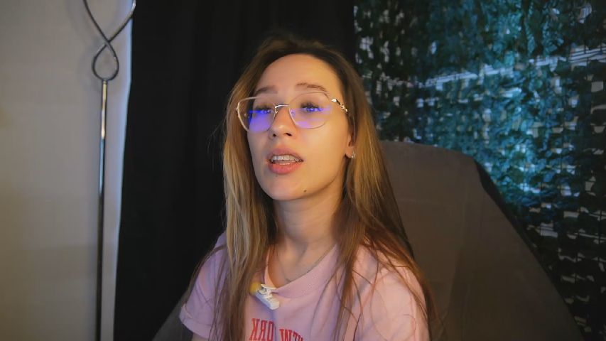 NicoleIris live