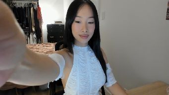BabieLee - 8888 until oil show, 105 pm/friend add, 200 blackjack, 888 wine, 900 for all recordings, tip menu: https://share.myfreecams.com/tipmenu/tpz3eslh